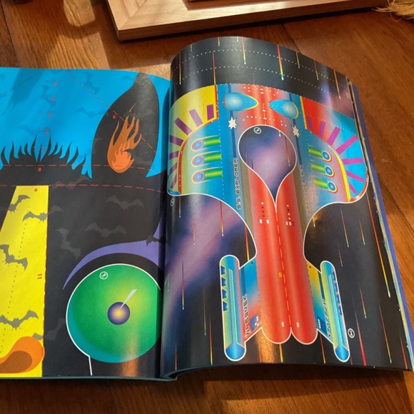 Paper Airplane Book. - Picture 8 of 8